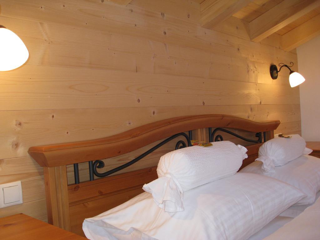 Das Edelweiss Aschau Im Zillertal Szoba fotó
